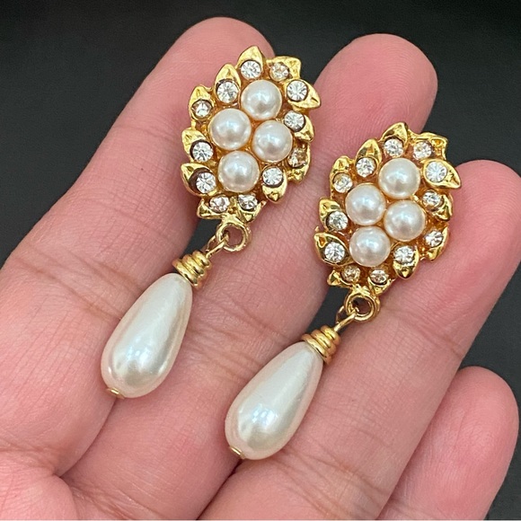 Vintage Faux Pearl Rhinestones Victorian Teardrop Clip Earrings - Picture 3 of 10